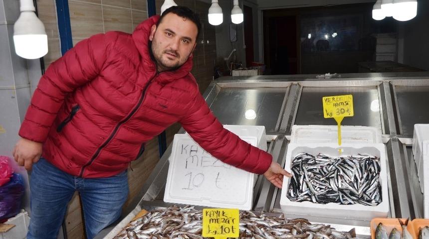 Fatsa&rsquo;da hamsinin kilosu 30 TL