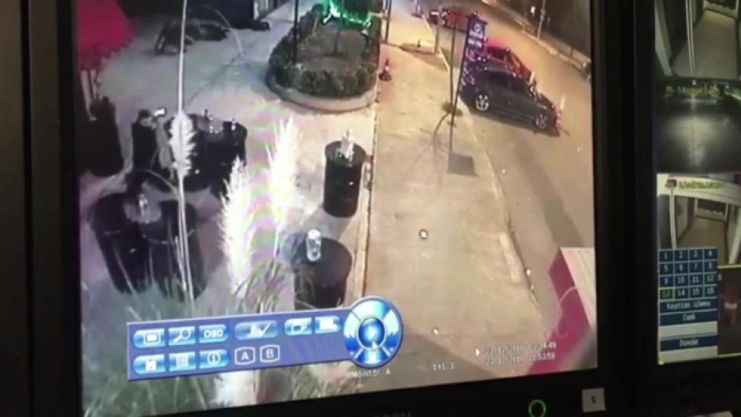 2'si polis 5 kişinin yaralandığı gece kul&uuml;b&uuml; saldırısından yeni g&ouml;r&uuml;nt&uuml;ler 