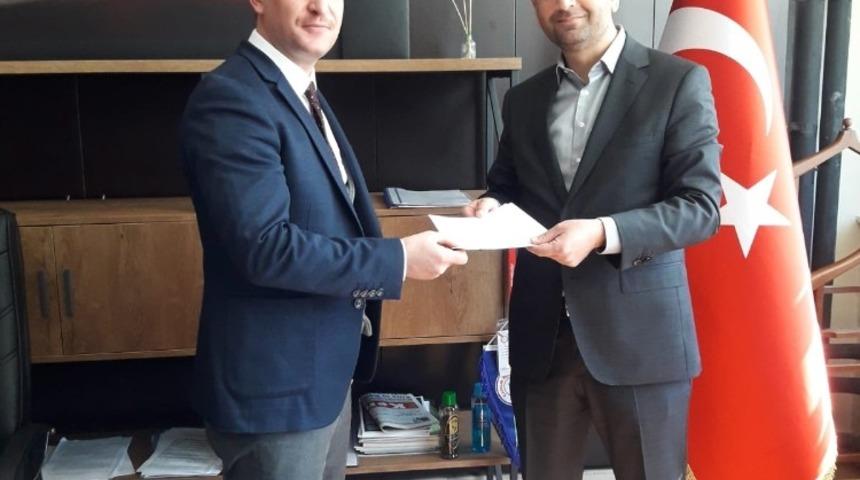 AK Parti adayların listesini se&ccedil;im kuruluna teslim etti