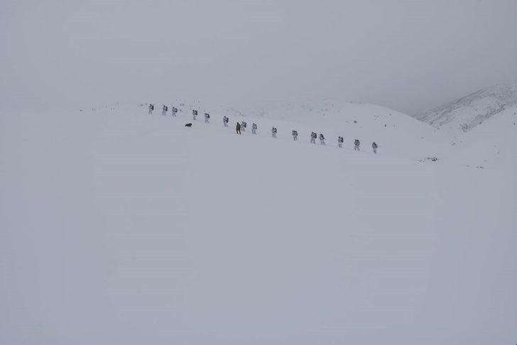 Muş'ta terör operasyonu: 48 sığınak imha edildi G1
