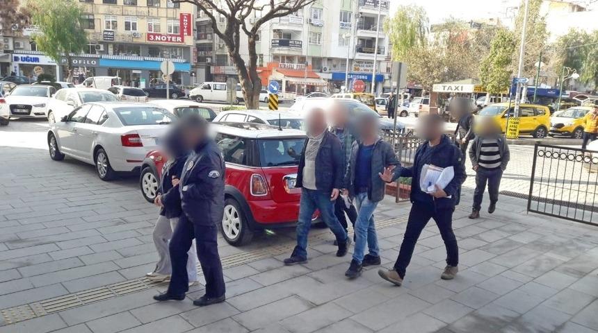 Kuşadası&rsquo;nda villaya uyuşturucu baskını: 3 tutuklama.