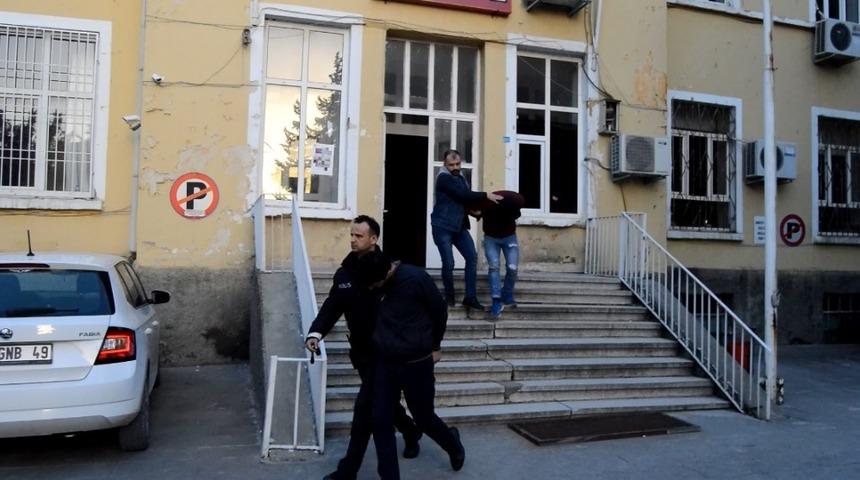 Besni&rsquo;de okul hırsızları tutuklandı