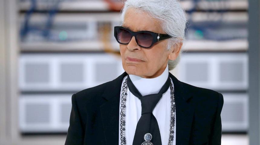 D&uuml;nyaca &uuml;nl&uuml; modacı Karl Lagerfeld 85 yaşında hayatını kaybetti