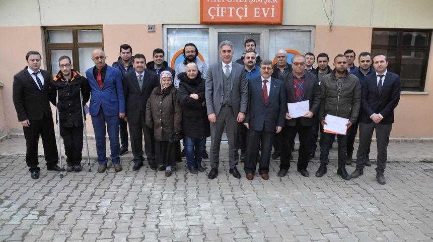 Gümüşhane’de Tıbbi ve Aromatik Bitki Yetiştiriciliği kursiyerleri sertifikalarını aldı