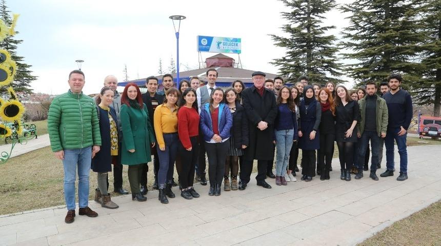 Başkan Kurt gen&ccedil;lerle bir araya geldi