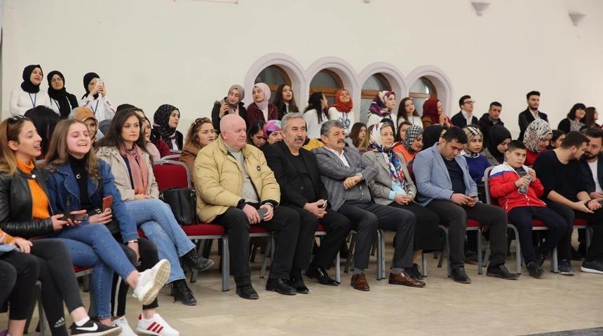 Gen&ccedil;ler doyasıya eğlendi