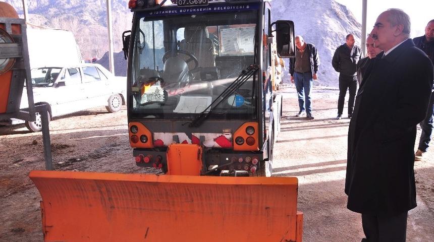 Tosya Belediyesi&rsquo;ne 3 ara&ccedil; hibe edildi