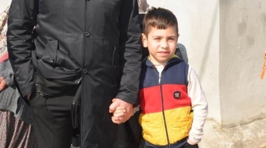 İzmit&rsquo;te k&ouml;y yollarında patenle gezilebiliyor