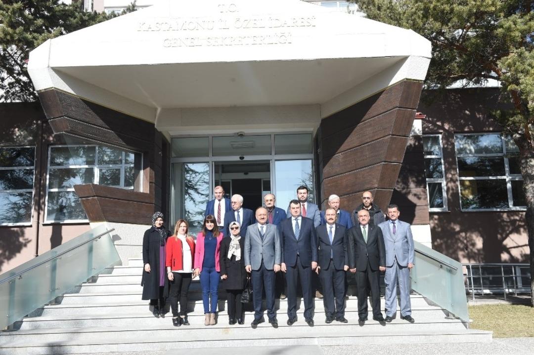 Başkan Tahsin Babaş, "Daha g&uuml;&ccedil;l&uuml; bir Kastamonu i&ccedil;in proje &uuml;retiyoruz&rdquo;