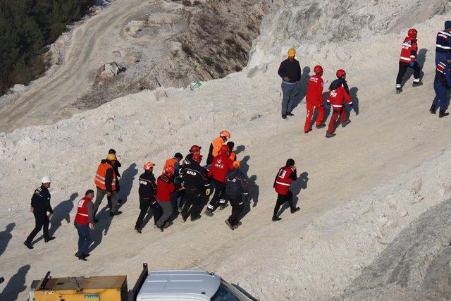 Milas'taki maden faciasında, işçilerin cesetleri enkazdan çıkarıldı (6)