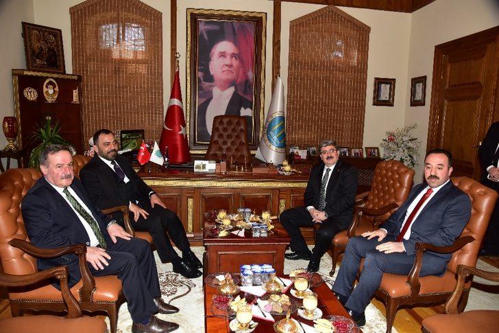 Bakan Yardımcısı Yerlikaya, Başkan Can’ı makamında ziyaret etti G3