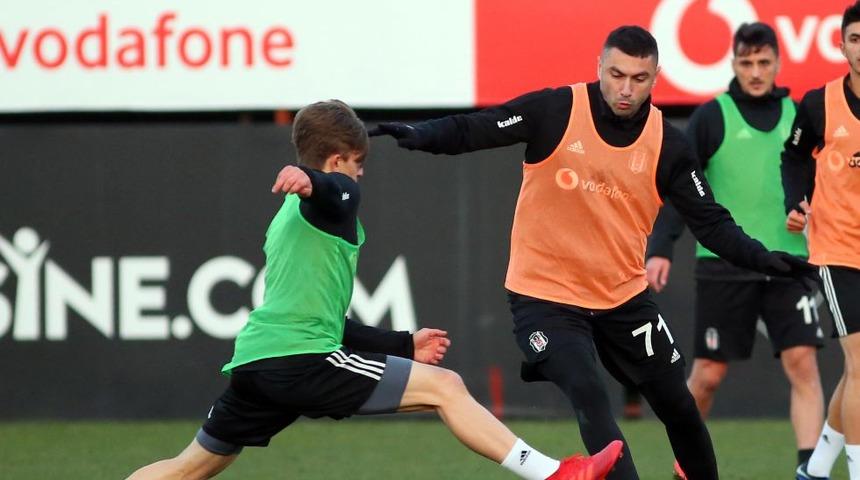 Beşiktaş'ta Burak Yılmaz antrenmana katılmadı