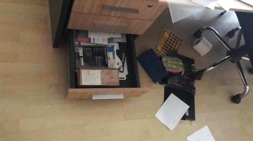 CHP &Ccedil;an İl&ccedil;e Başkanı  Aydın&rsquo;ın ofisine giren hırsızlar yakalandı