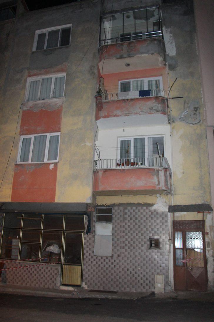 Trabzon’da 4 katlı bina çatlaklar nedeniyle boşaltıldı! Binada bir tek o kaldı G4