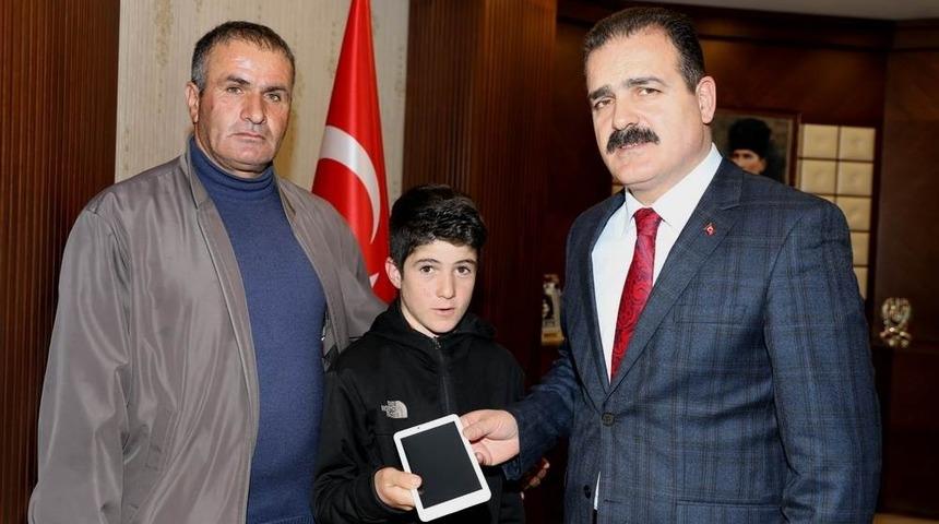 Bakan Kurum sözünü yerine getirdi