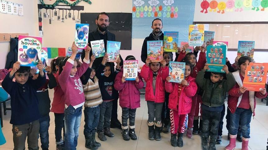 Van Büyükşehir Belediyesi minik öğrencileri unutmadı