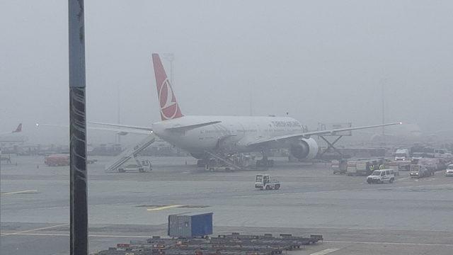 İstanbul'da hava ulaşımına sis engeli