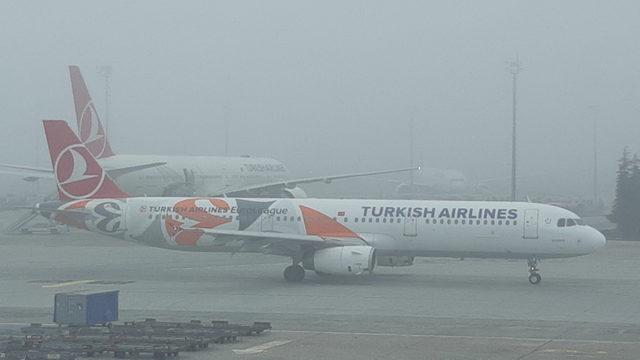 İstanbul'da hava ulaşımına sis engeli