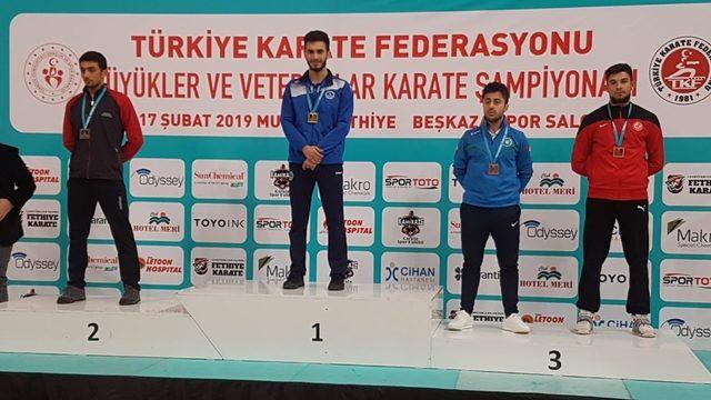 Kağıtspor, karatede Türkiye şampiyonu oldu