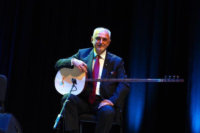 M&uuml;nip Utandı&rsquo;dan Alaeddin Yavaş&ccedil;a eserleri 3