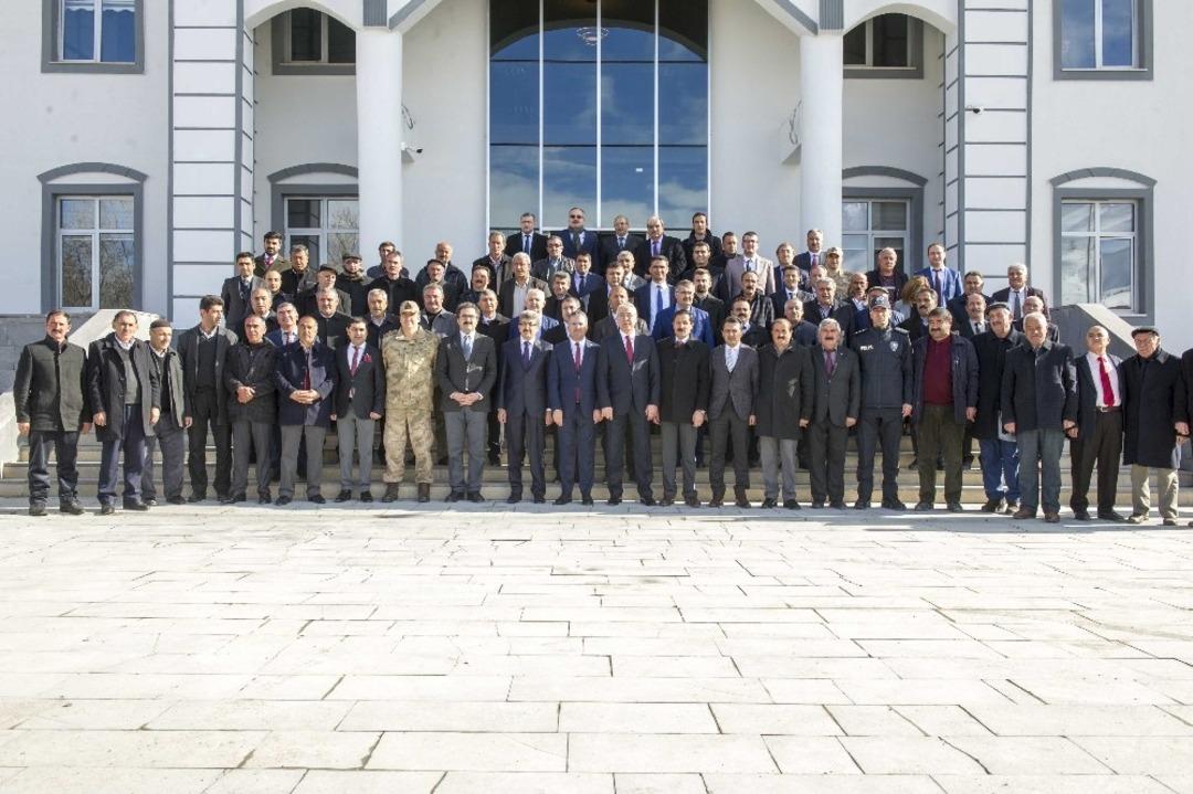 Vali Bilmez: &ldquo;B&ouml;lgemizde en b&uuml;y&uuml;k sorunun işsizlik&rdquo;