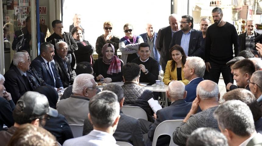 T&uuml;t&uuml;nc&uuml;, esnaf ile buluştu