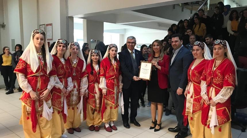 Şenlik havasında kan bağışladılar