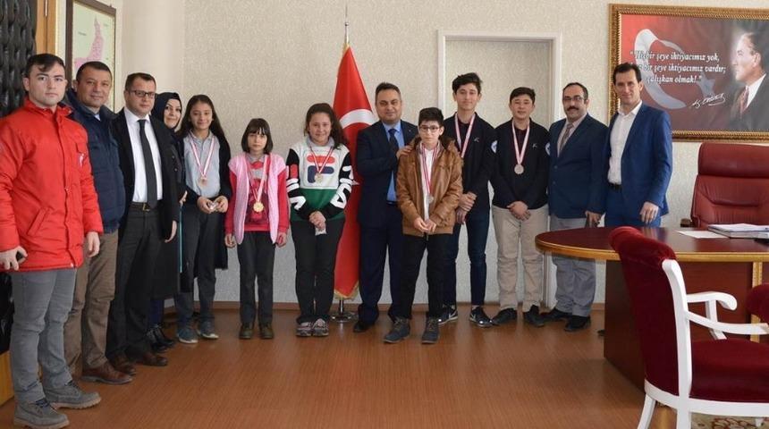 Mangala ödülleri Kaymakam Halim’den