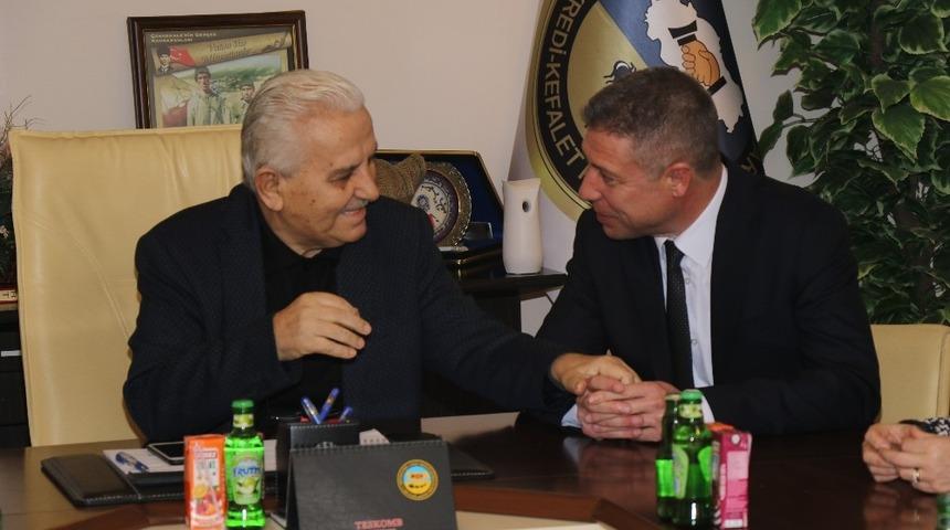 &Ccedil;ınar&rsquo;dan &Ouml;zdemir&rsquo;e &ouml;vg&uuml;