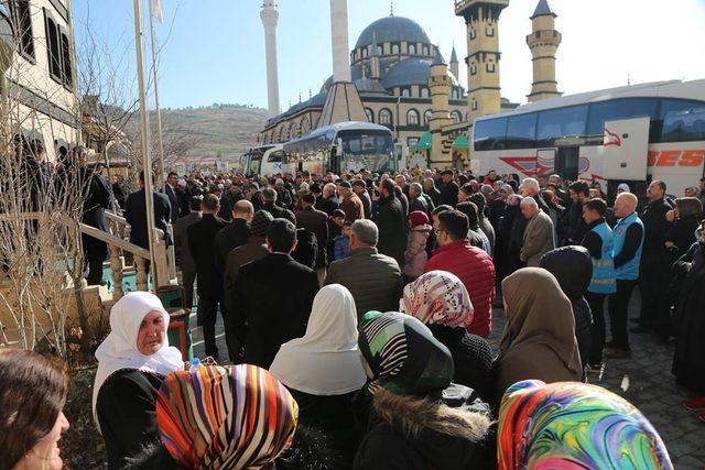 Umreciler dualarla kutsal topraklara uğurlandı 1