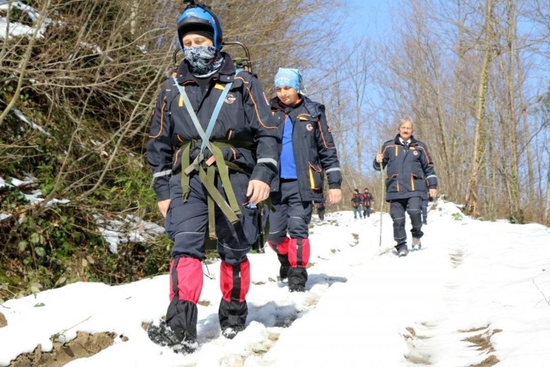 AFAD&rsquo;tan zorlu kış şartlarında ger&ccedil;eği aratmayan tatbikat