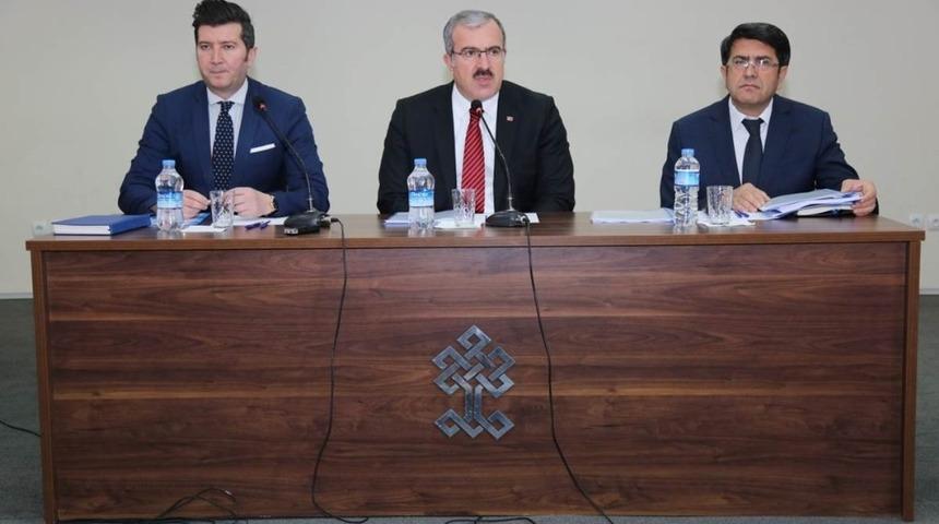 Vali Toraman: Daha &ccedil;ok &ccedil;alışmalıyız