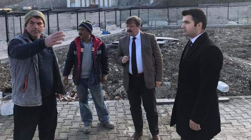 Kaymakam Karakurt, köpek barınağında incelemelerde bulundu