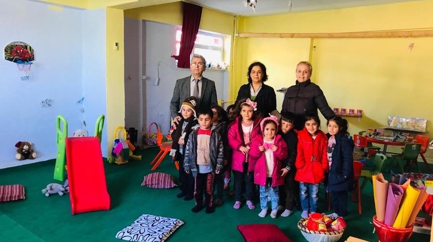 İzmirli ev kadınları Siirt’te anasınıfı kurdu