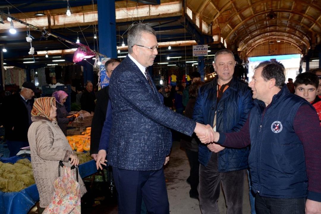 &Ouml;zkan&rsquo;dan pazar yeri ziyareti