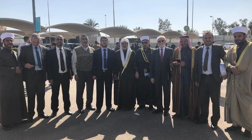 Rekt&ouml;r Ağırak&ccedil;a Kur&rsquo;an-ı Kerim&rsquo;deki ilmi i&rsquo;caz sempozyumuna katıldı