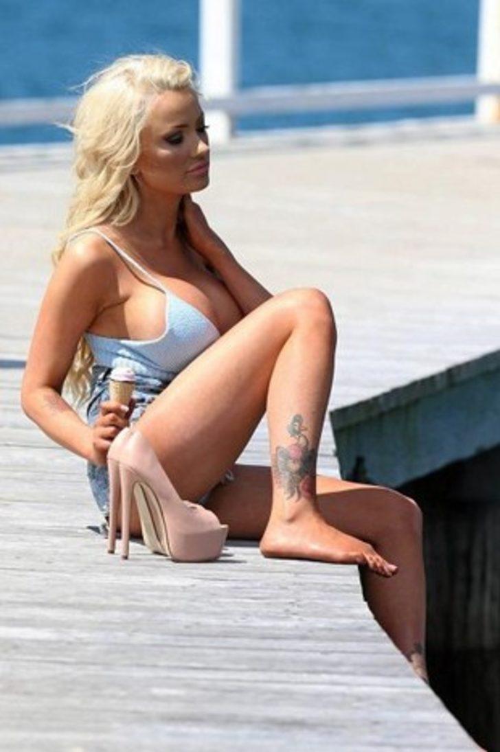 Dünya bu göğüsleri konuşuyor G4