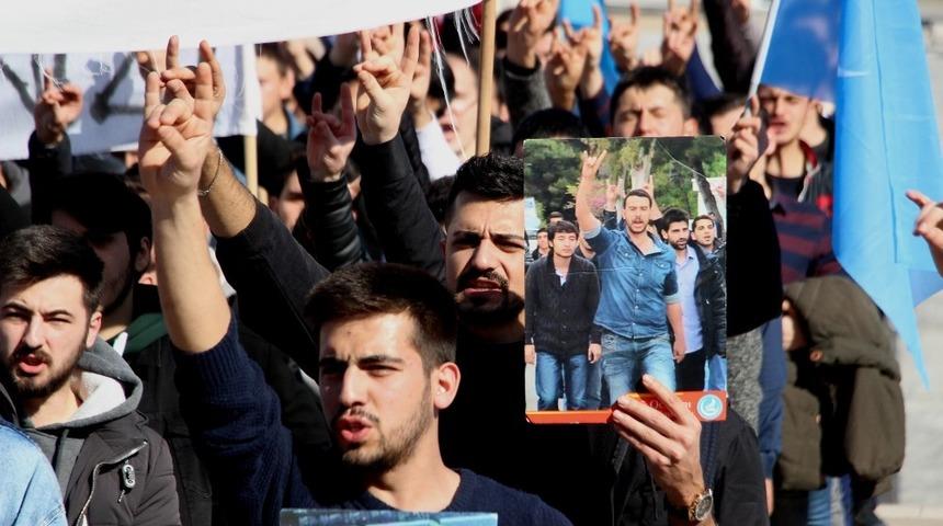 &Uuml;lk&uuml;c&uuml;ler Fırat &Ccedil;akıroğlu&rsquo;nu andı