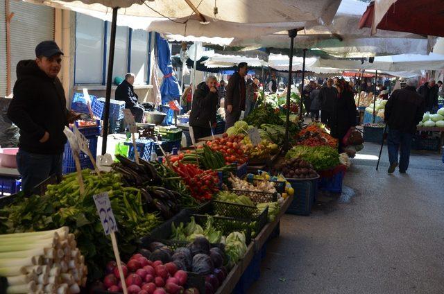 Pazarlarda fiyatlar düştü, hareketlilik başladı