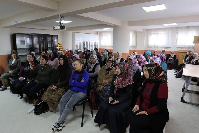 Büyükşehir Kadın Meclisi’nden akılcı ilaç kullanımı ve sağlık eğitimi