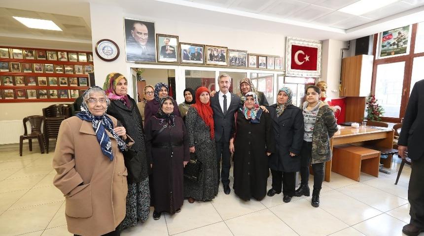 Tahmazoğlu, şehit ailelerini ve gazileri ziyaret etti