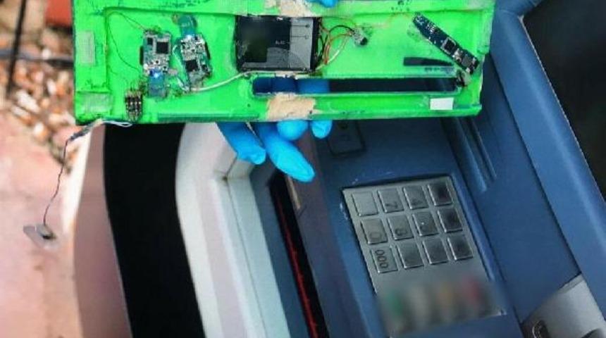 ATM'den para &ccedil;ekenler dikkat! Kopyalama d&uuml;zeneği...