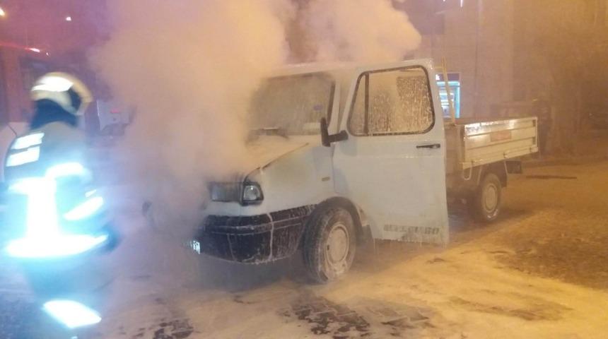 Ara&ccedil; yangını korkuttu