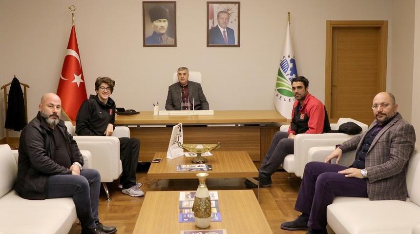 Başkan To&ccedil;oğlu: &ldquo;Milli y&uuml;z&uuml;c&uuml;m&uuml;zle gurur duyduk&rdquo;