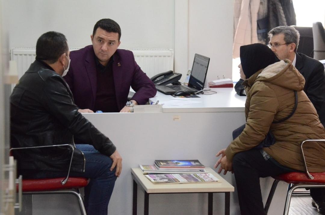 Başkan Bakıcı &rsquo;Halk G&uuml;n&uuml;&rsquo;nde vatandaşlarla g&ouml;r&uuml;ş&uuml;yor