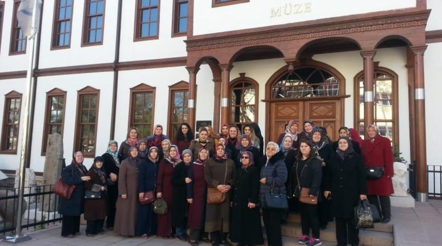 Kadınlar &Ccedil;ankırı&rsquo;yı geziyor