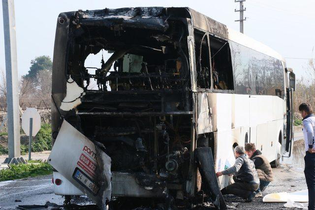 Otobüs alev alev yandı, 29 yolcu ölümden döndü
