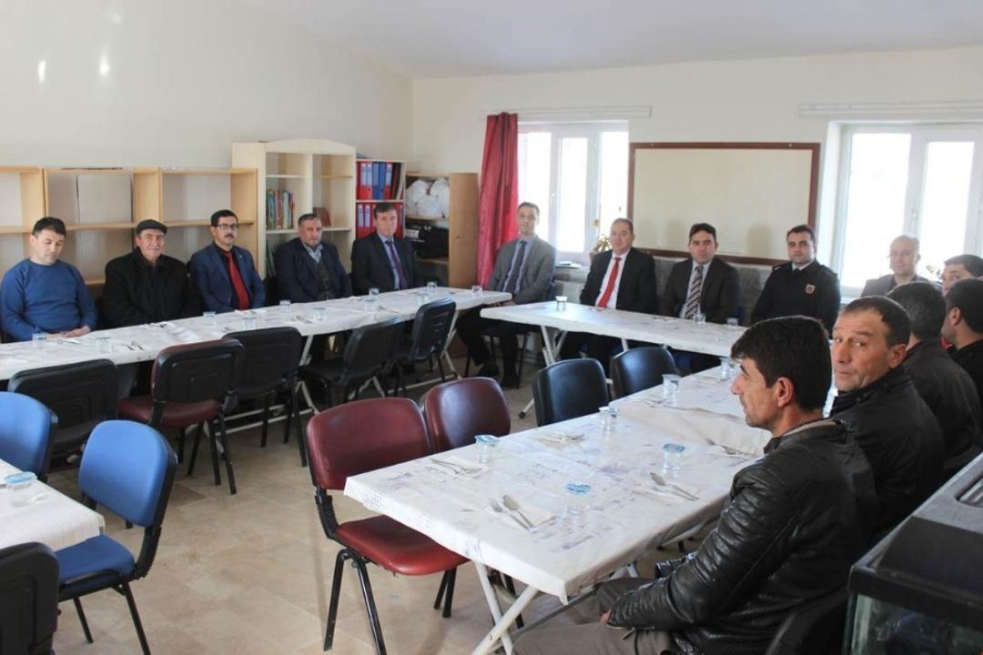 Kaymakam Kaya &ouml;ğrenci velileri ile bir araya geldi