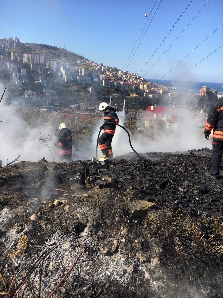 Korkutan yangına itfaiyeden müdahale G5