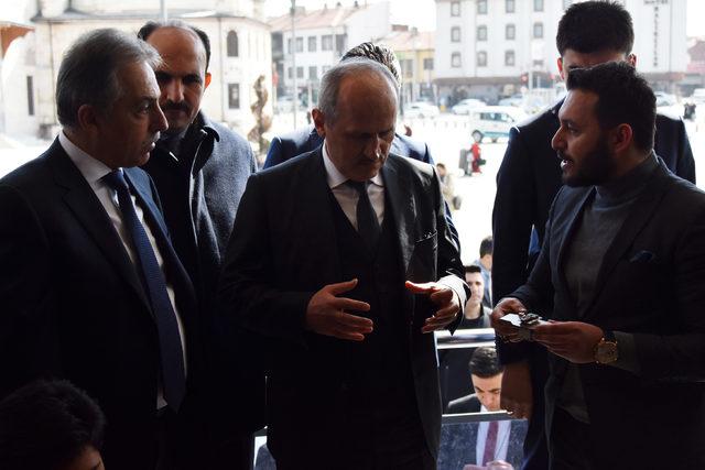 Ulaştırma ve Altyapı Bakanı Turhan, Konya'da incelemelerde bulundu